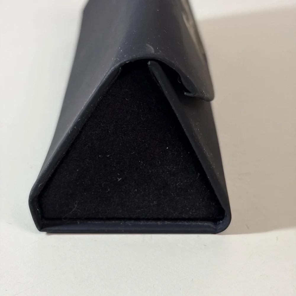 Maui Jim Foldable Triangle Sunglasses Case Matte Black Hard Shell Collapsible